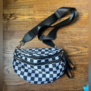 Checkered crossbody bum bag